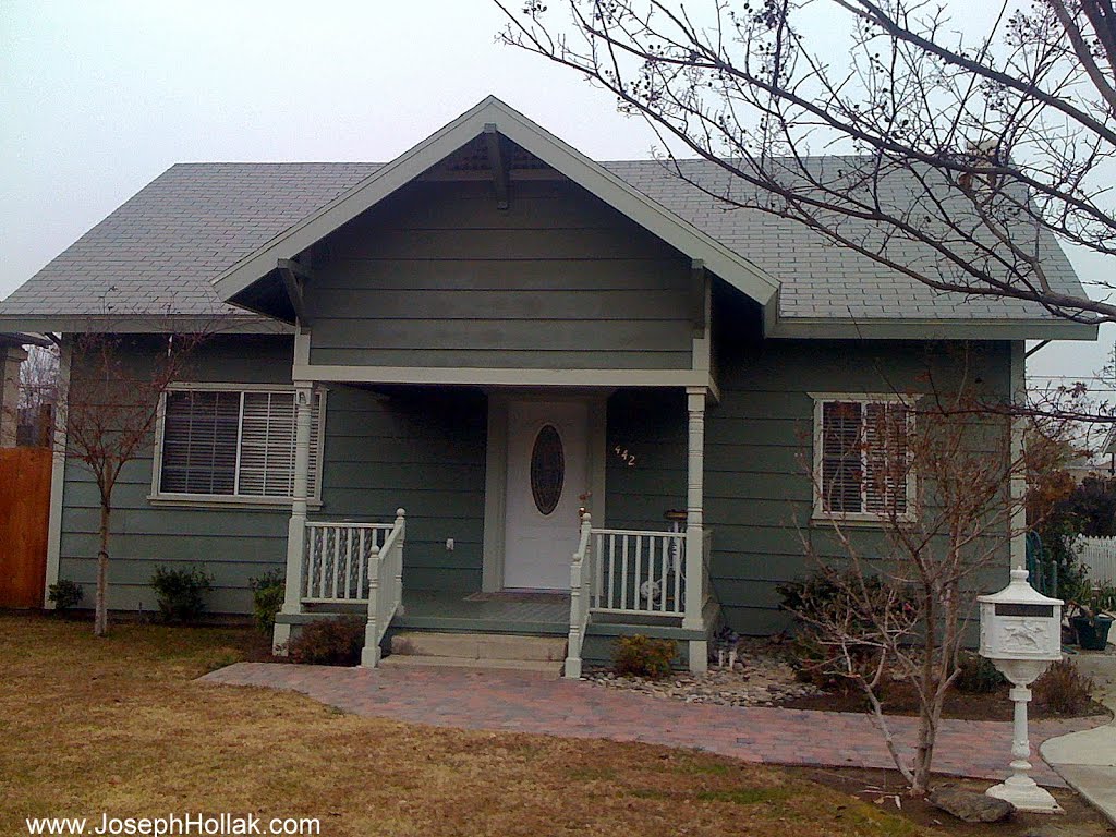 442 Harvard Avenue Clovis, CA 93612 for use on http://JosephHollak.com