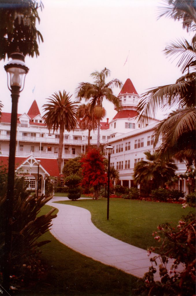 Desde el Jardin Del Coronado