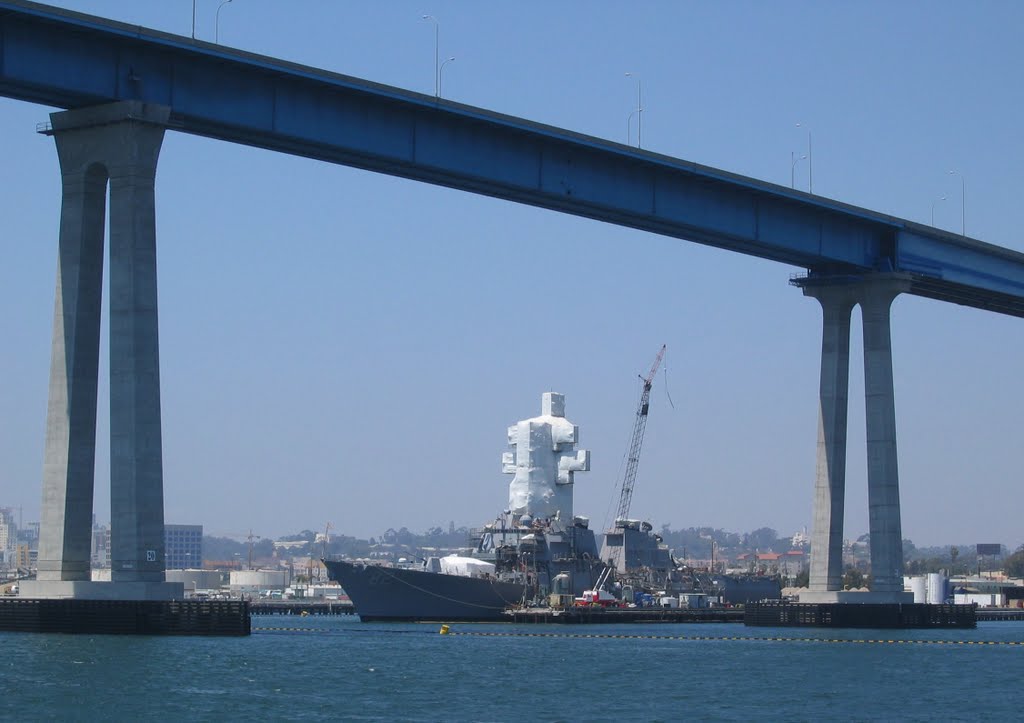 Coronado bridge frames USS Lassen