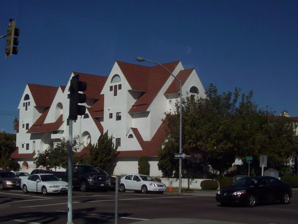 HOUSE OF GABLES AT 4TH AND ORANGE, CORONADO