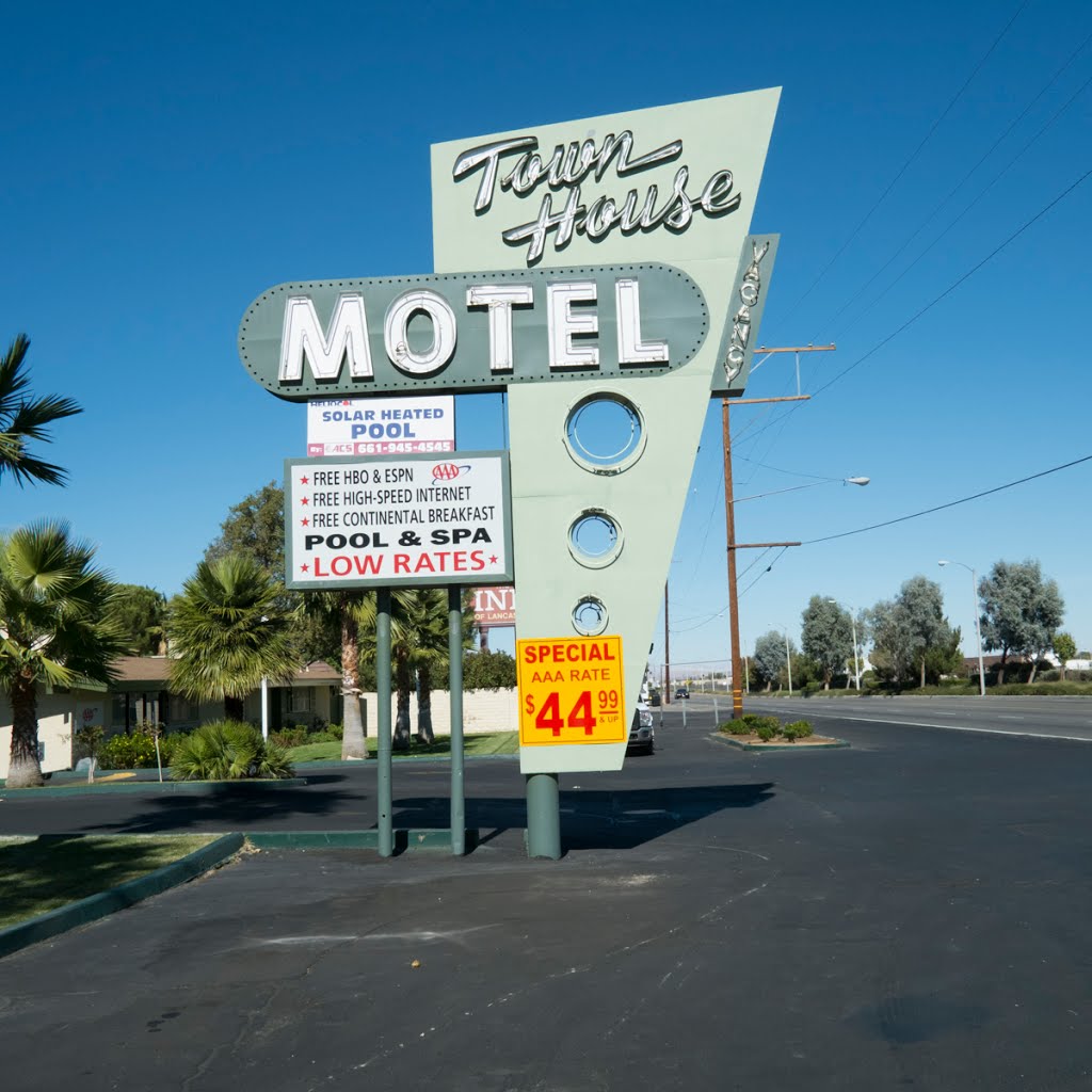Town House Motel