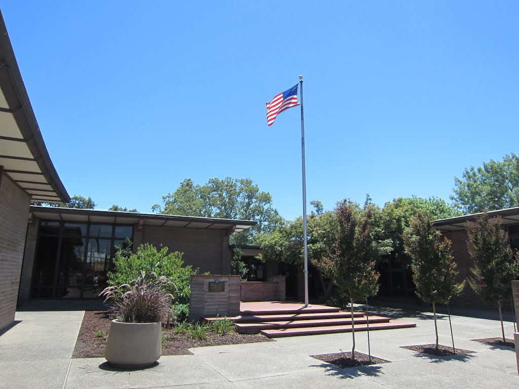 Manteca, California Library