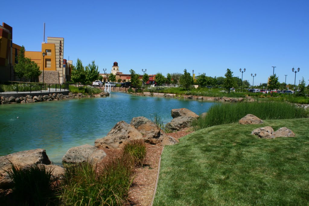 Pond in front of Bass Pro