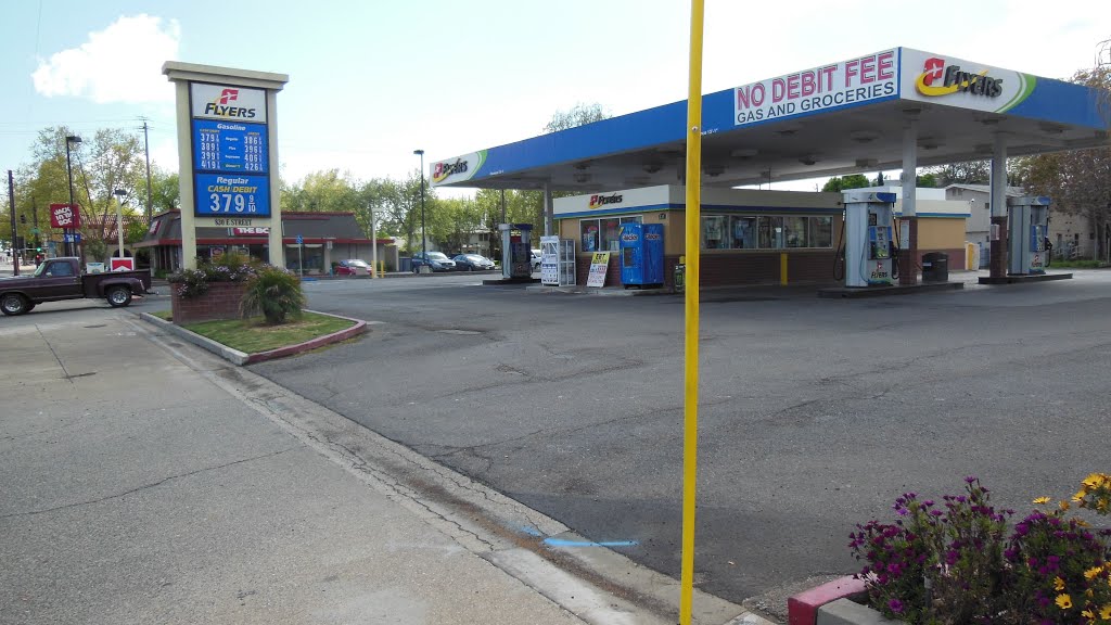 Street scene 6 (Marysville, CA)
