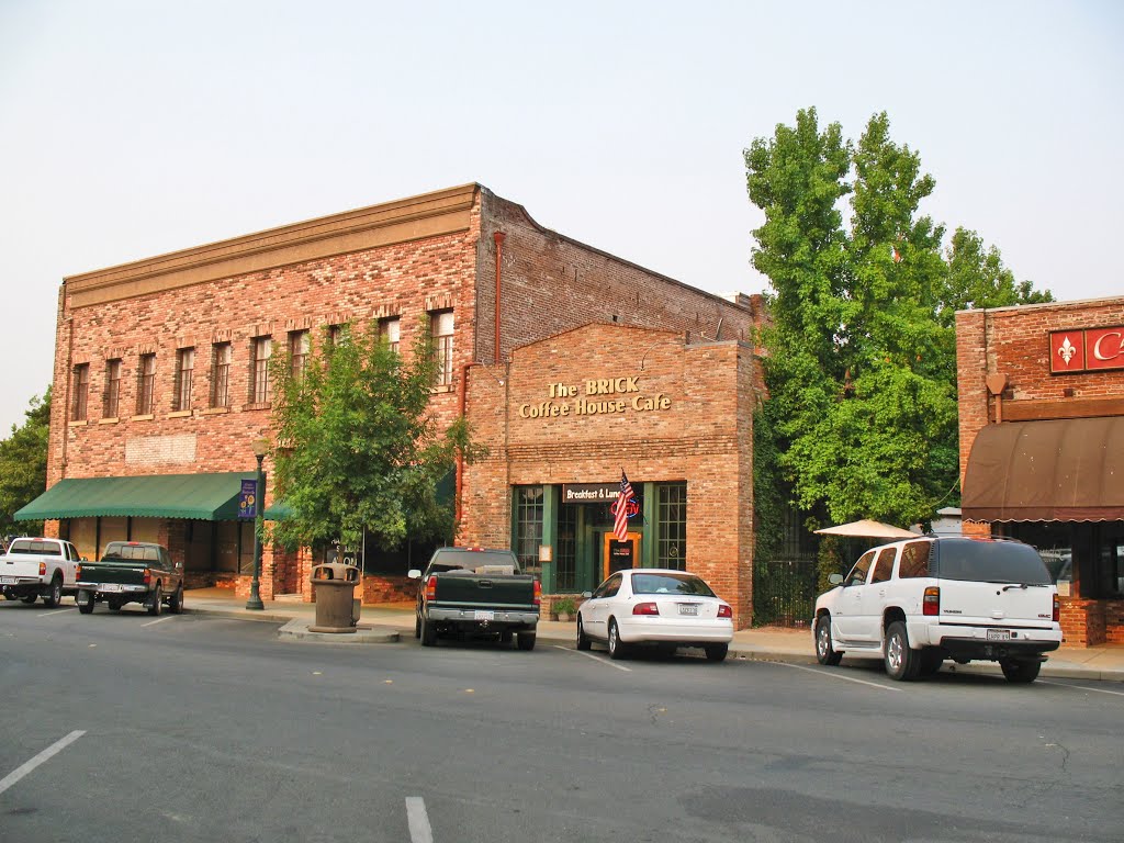 Viewing south-west at the Brick Coffee House Cafe, 316 D St., Marysville, California