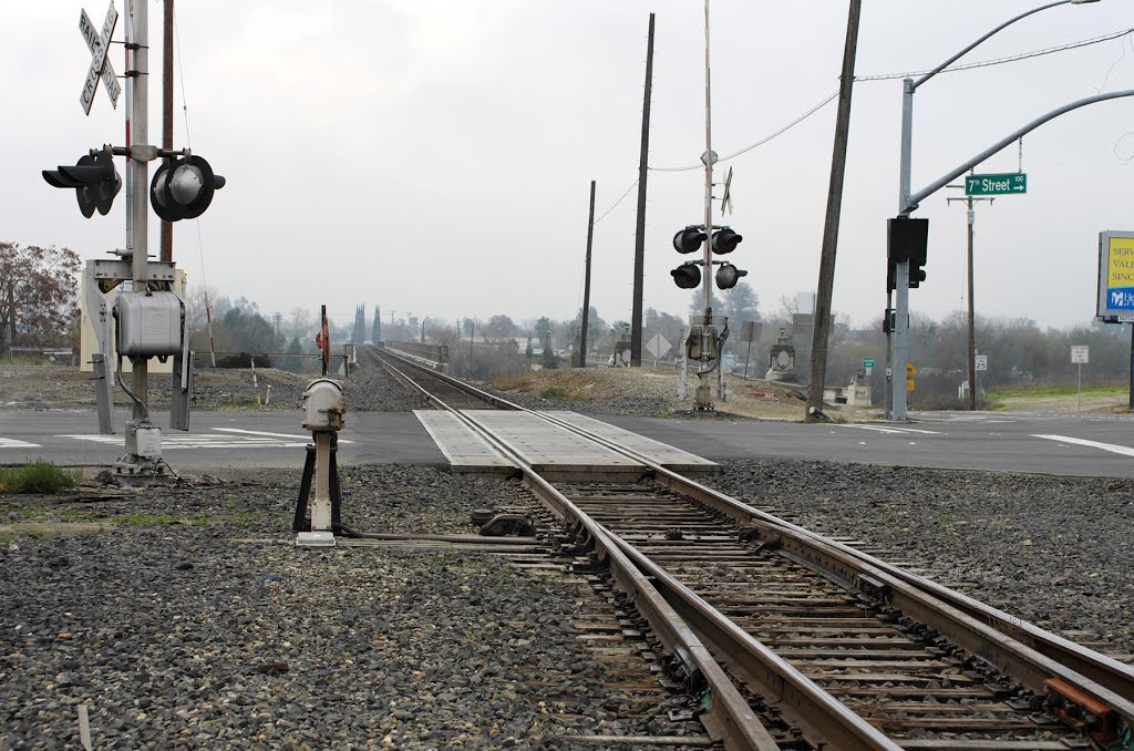 The main line of the Union Pacific tracks heading out of Modesto paralleling Hwy 99, 12/2012