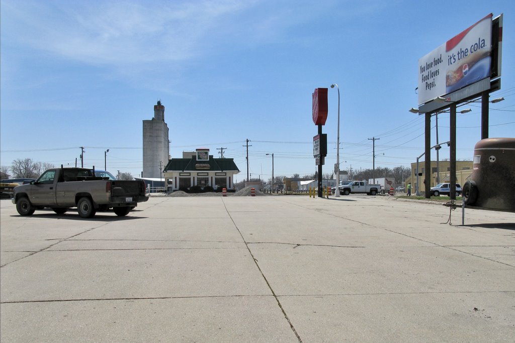 Salvation Army Thrift Store Parking Lot, Norfolk, Nebraska
