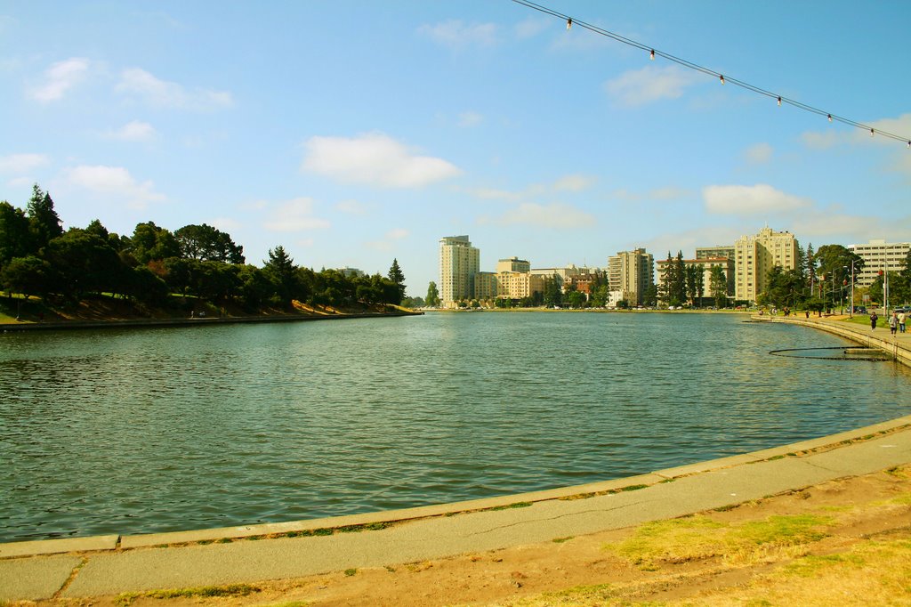 Banks of Lake Merritt