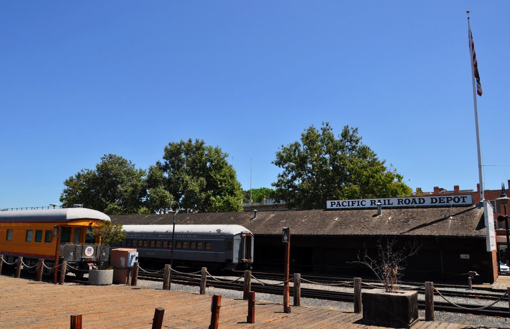 Old Sacramento ancient railway station
