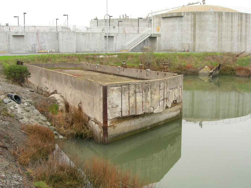 BEL AIR SHIPYARD. FLOATING CONCRETE CASSION, USED TO CLOSE OFF THE ENTRANCE TO EACH BASIN.