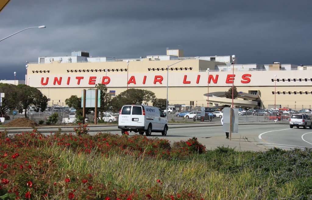 United Airlines SFO Maintenance Base
