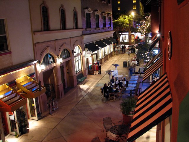 Court St at night