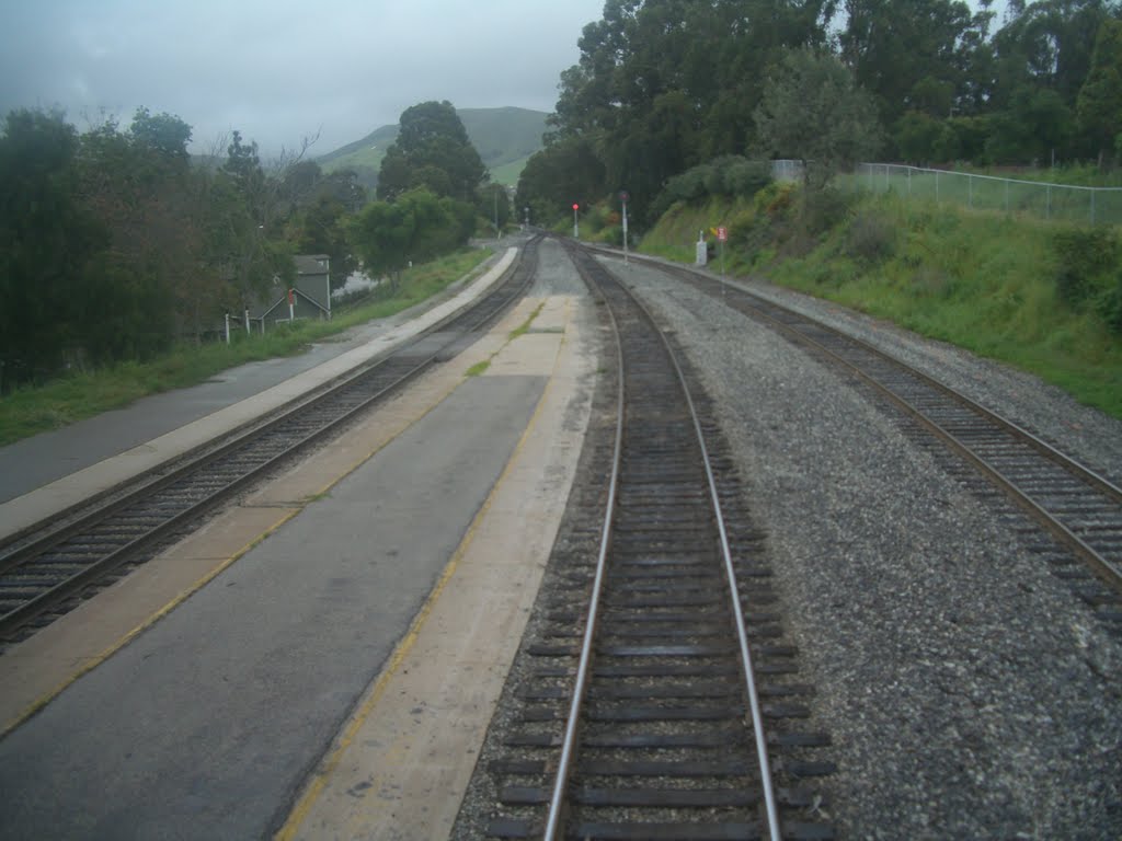 San Luis Obispo Amtrak station platform, looking north.