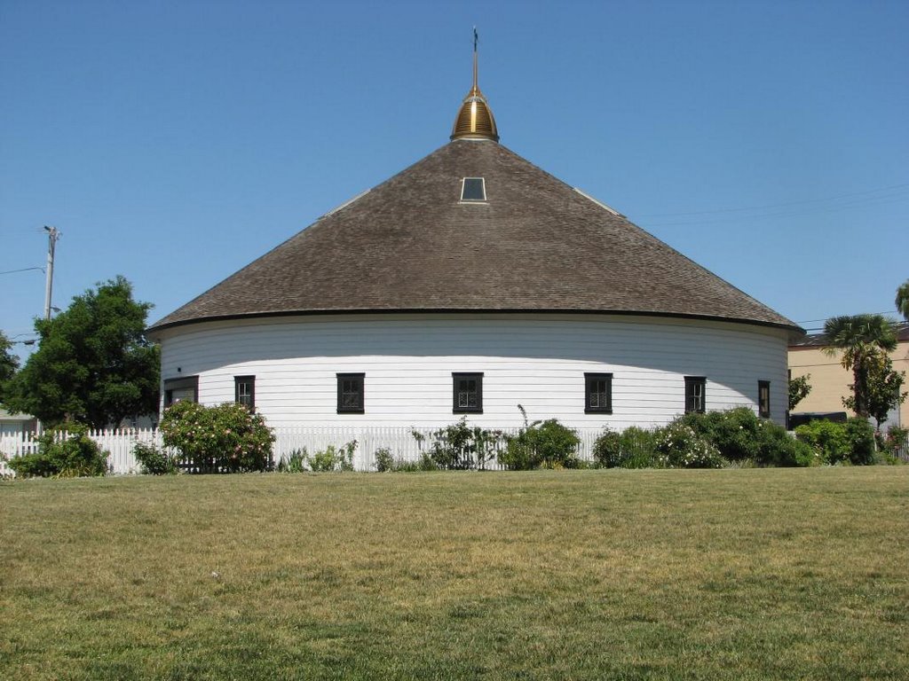 DeTurk Round Barn - built late 1870s