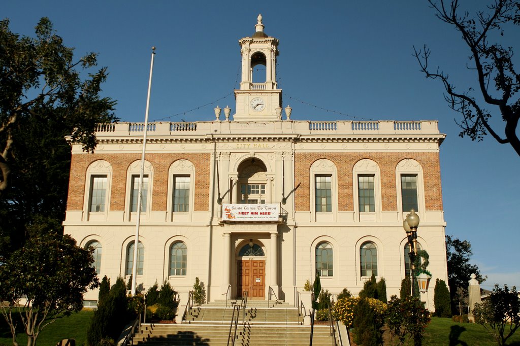 South San Francisco City Hall front view