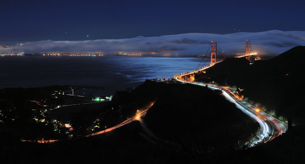 San Francisco and the Golden Gate Bridge in the fog panorama, San Francisco, California (high-resolution)