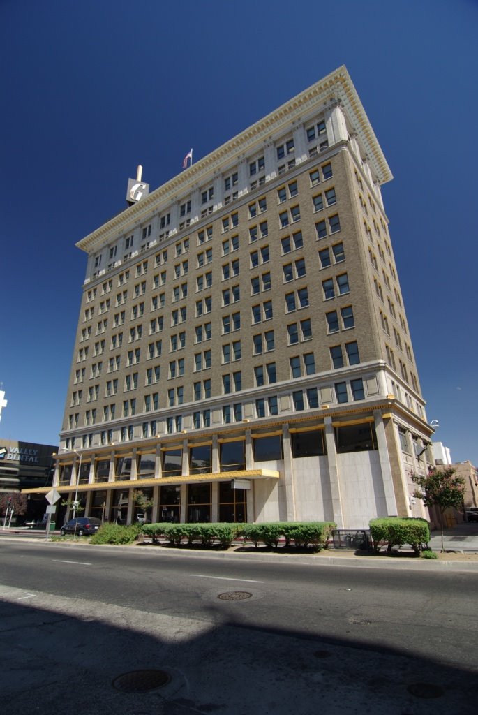 Building in Downtown Fresno, 8/2008