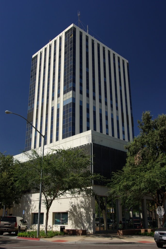 Landmark upclose, 8/2008