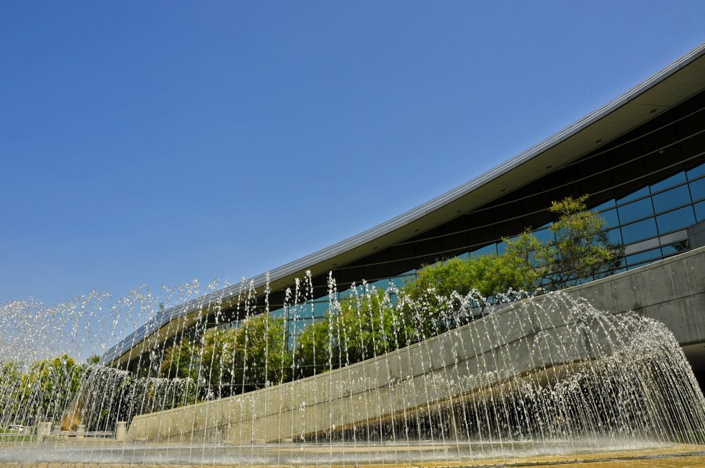 Fresno city hall fountain