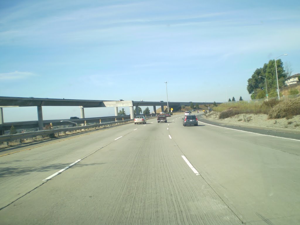 I-580 interchange with I-238. This interchange was rebuilt in the late 1980s. I always wonder how this interchange used to look like before & during reconstruction in the 1980s. Taken on 9 Oct 2010