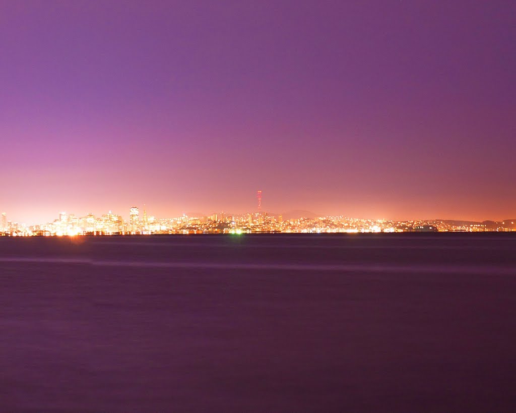 Looking towards San Francisco - City Lights from Twin Peaks 180 - nwicon.com