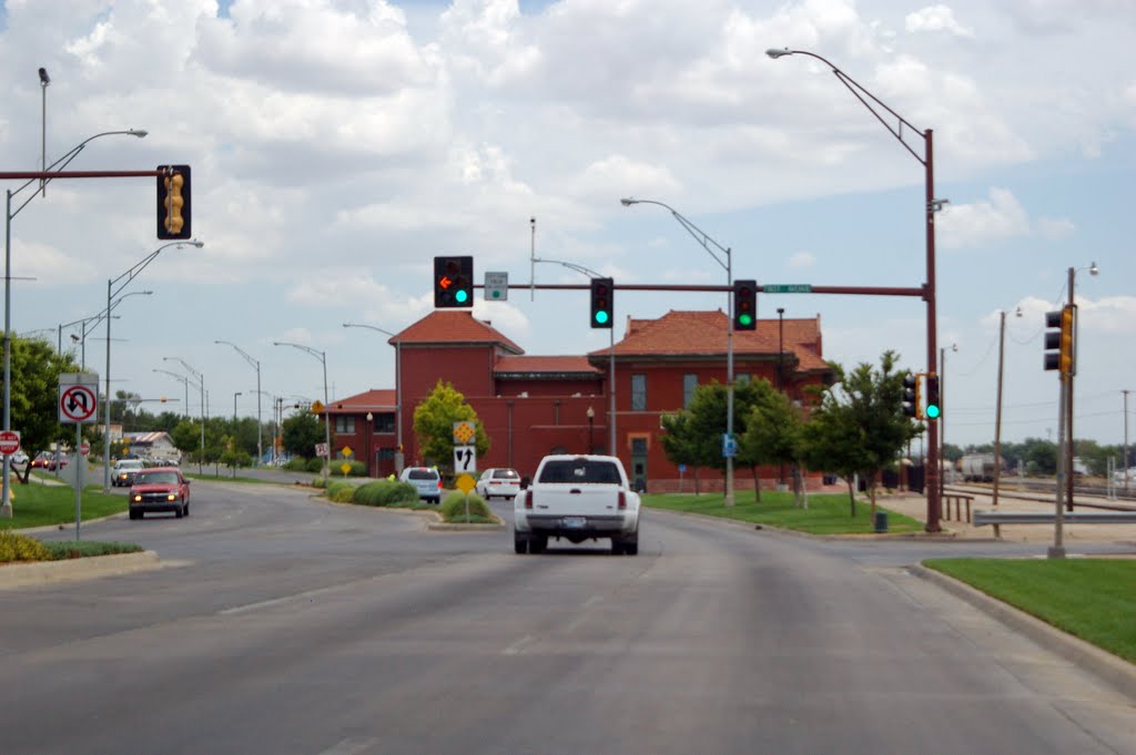 2011, USA, KS, Dodge City - Wyatt Earp Blvd- Historic Santa Fe Depot
