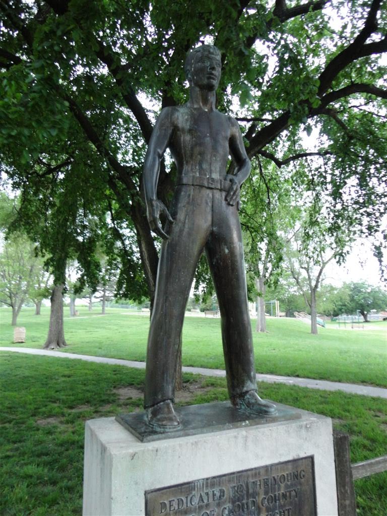 war memorial, Concordia, KS