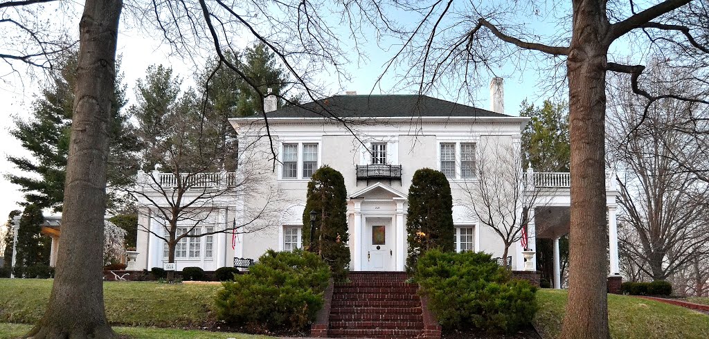 Wilson House, 221 Arch Street (1868)