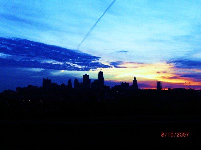 AMANECER KANSAS CITY