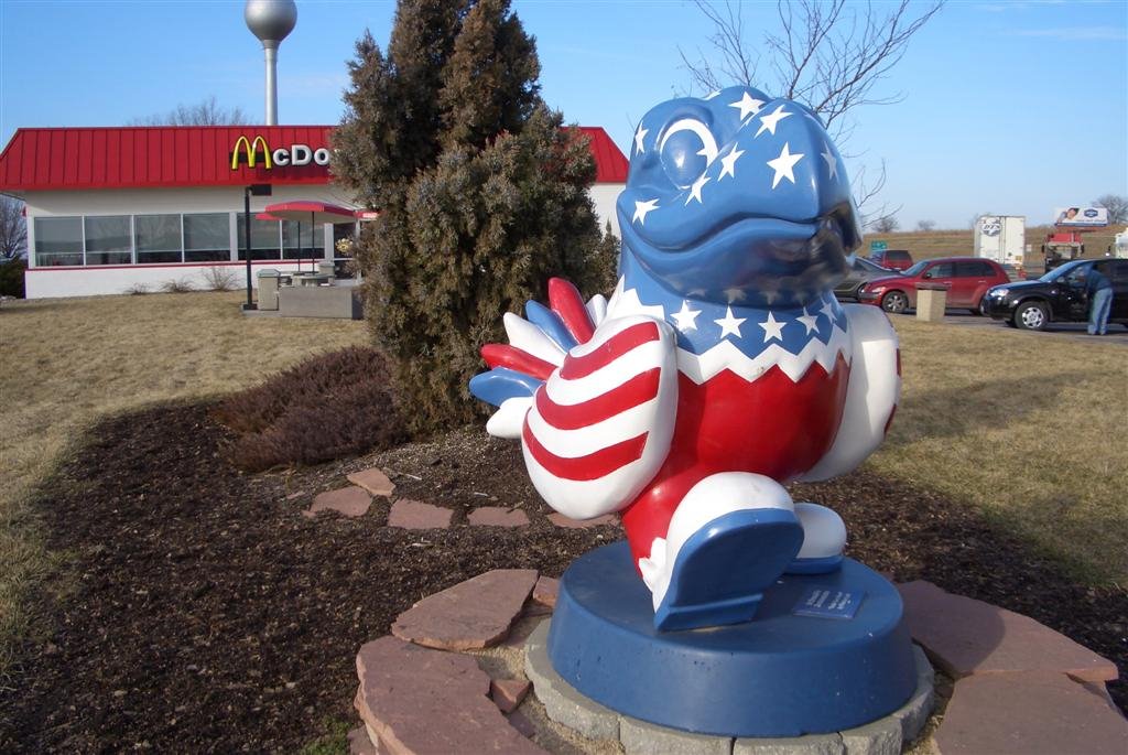 Uncle Sam Hawk, Lawrence, KS - I-70 stop