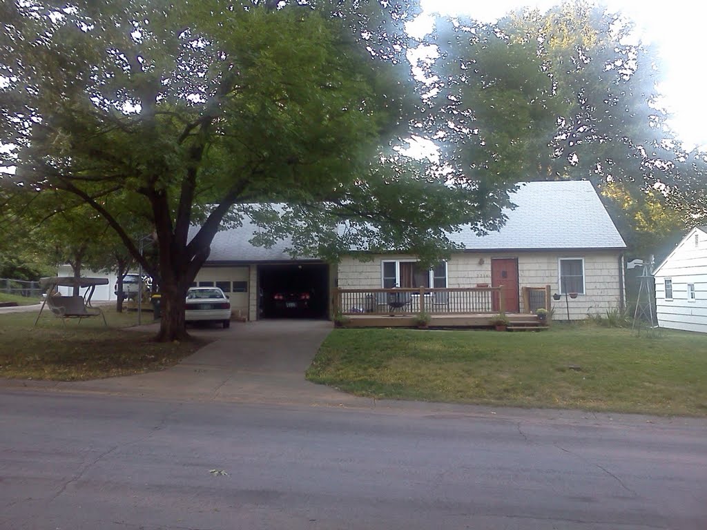 2216 W 72nd Terr
