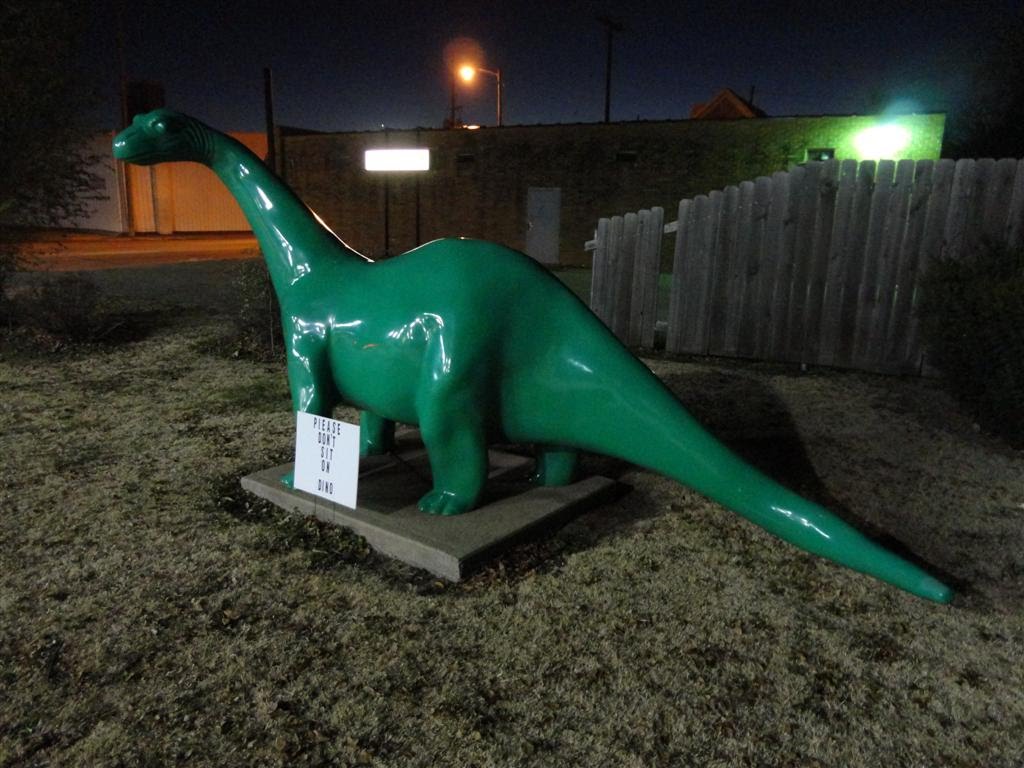 Sinclair dino, Sinclair station on Crawford, Salina, KS