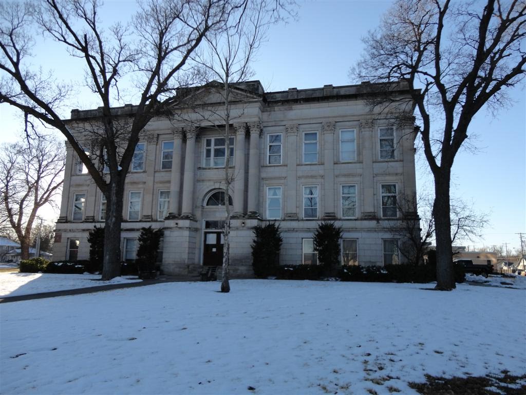 historic Saline County courthouse, 1910-vintage limestone building, now Salina Senior Center, Salina, KS