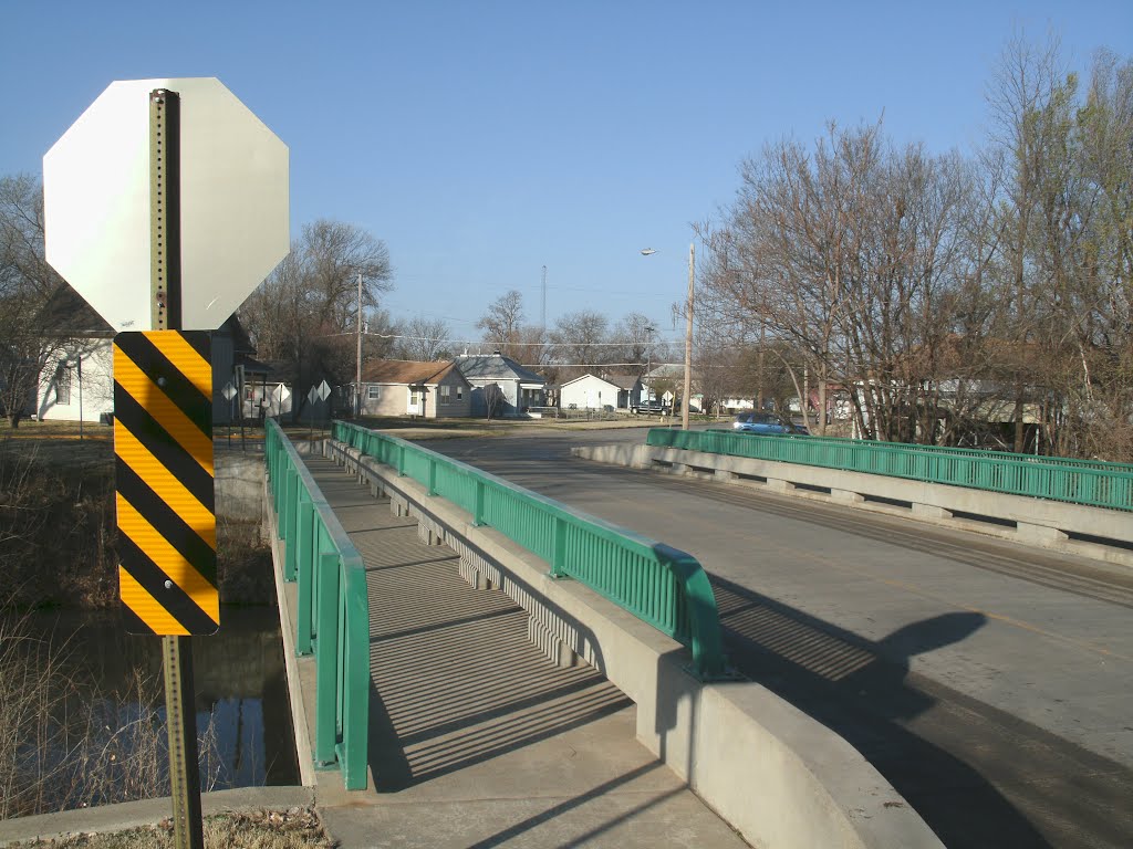 Walnut Street Bridge at the corner of Walnut St. and Front St, Sotheast side