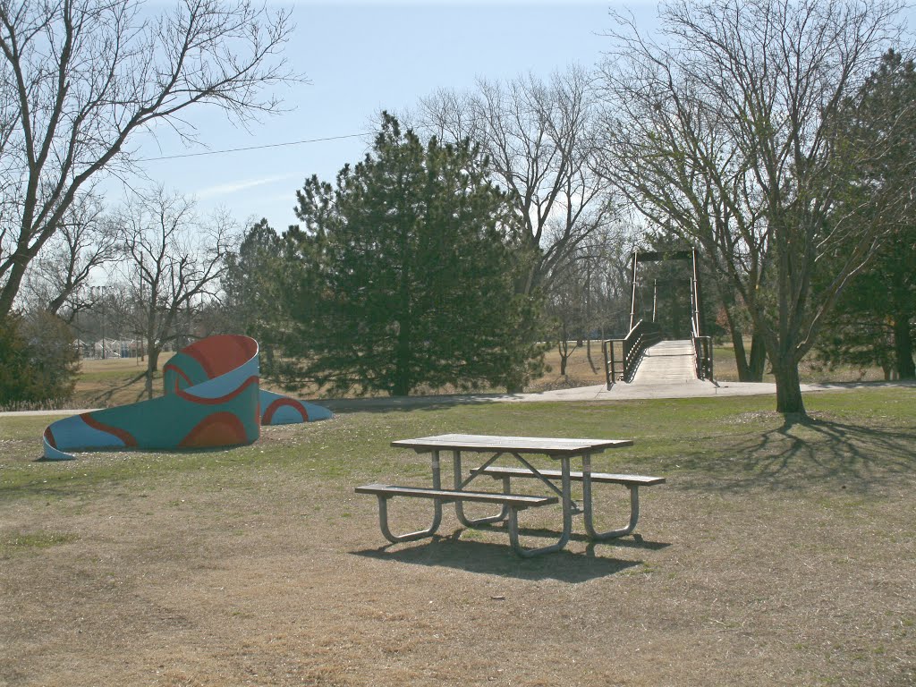Oakdale Park, Kenwood Park Bridge and Swirl