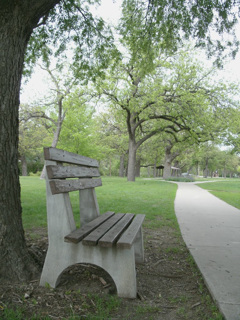 Oakdale Park, Bench looking towards Shelter 3