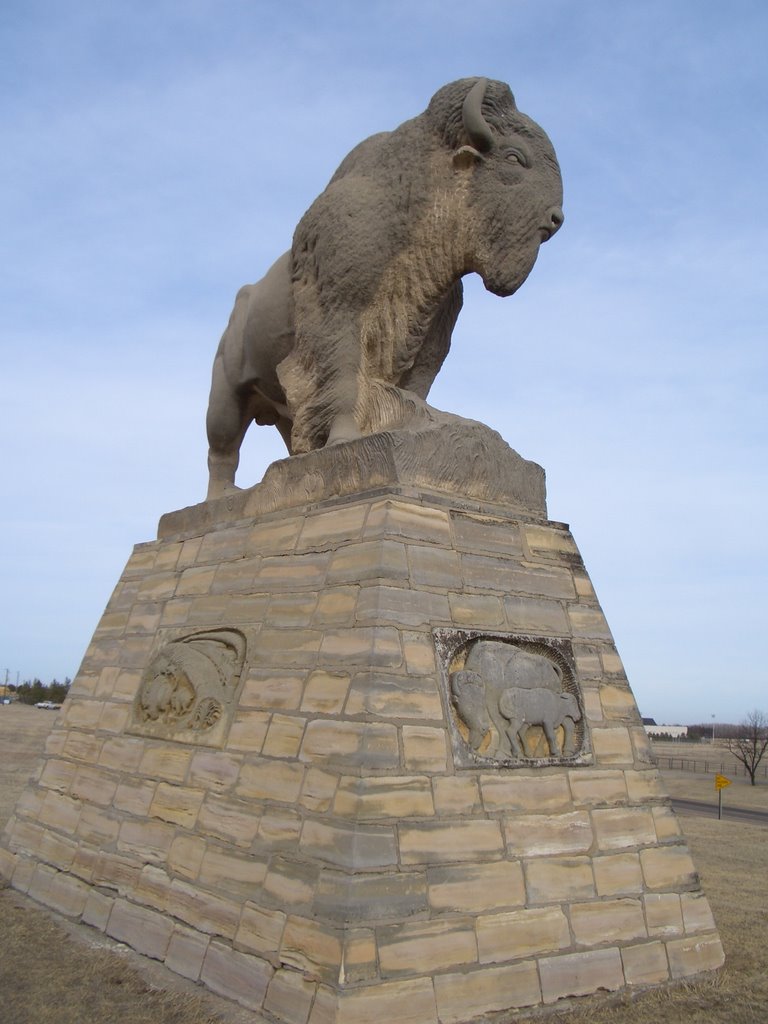 Monarch of the Plains, Pete Felten limestone buffalo sculpture,Hays,KS