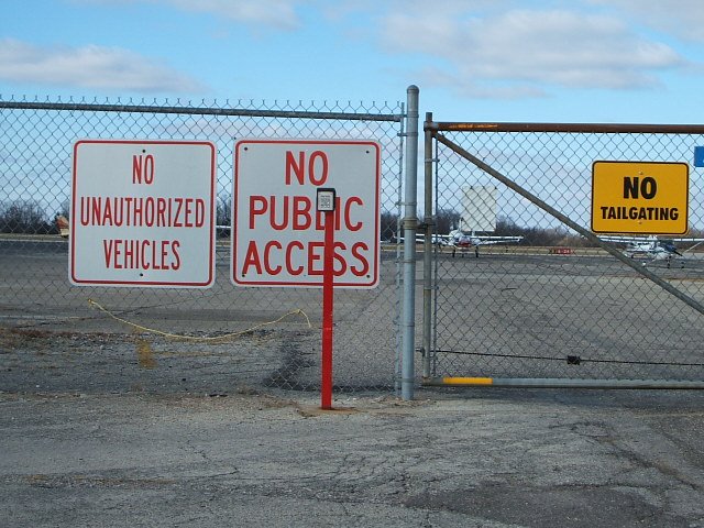 Bowman Field Airport