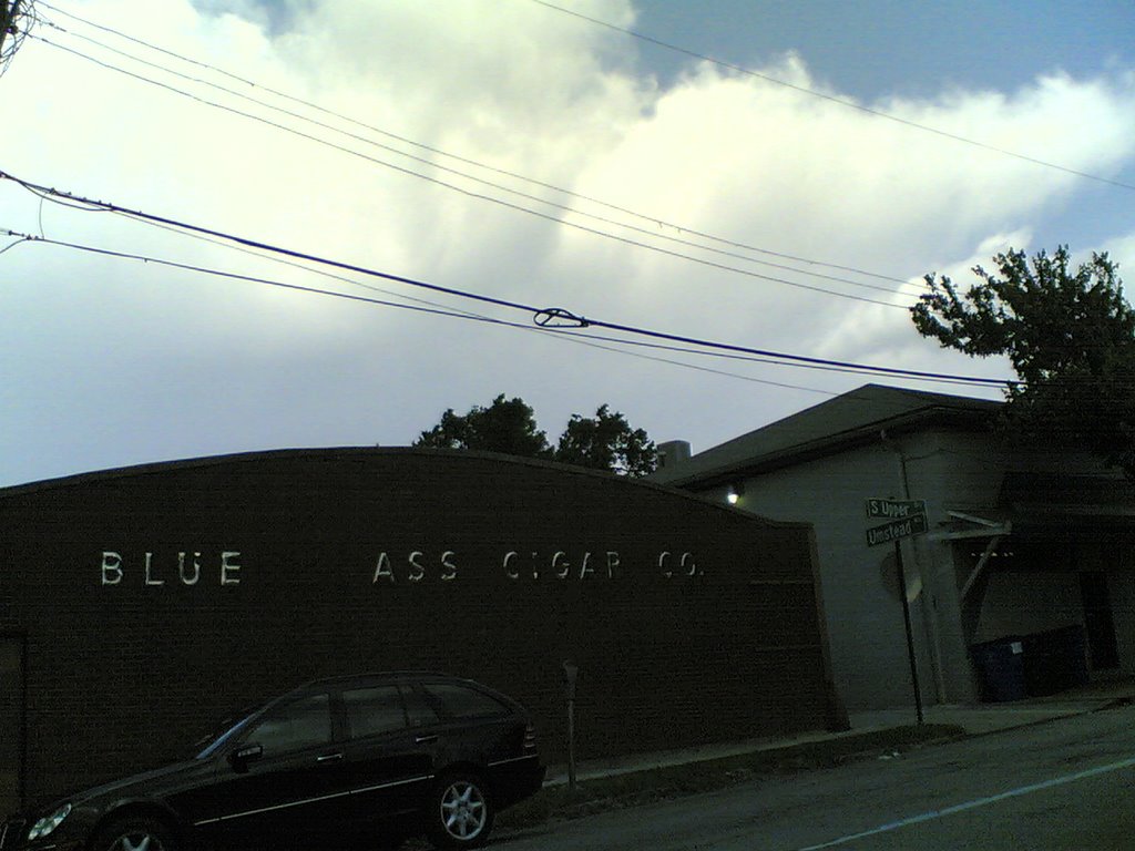 BLUE (GR)ASS CIGAR CO.