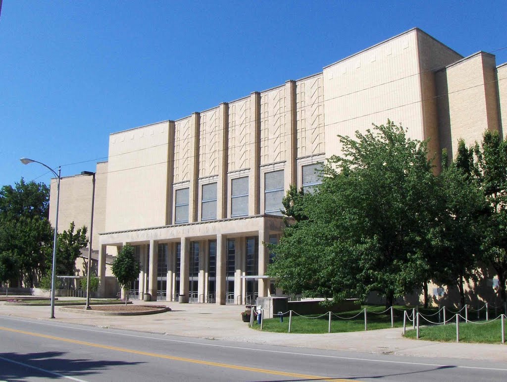 University of Kentucky Memorial Coliseum, GLCT