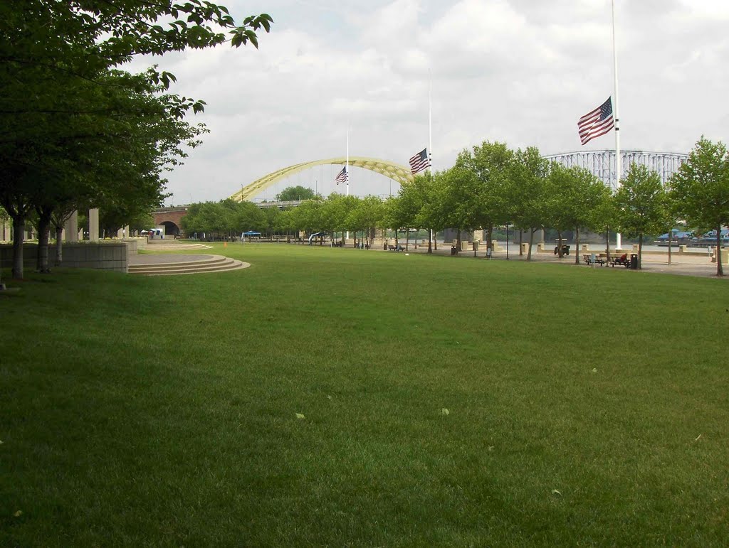 Bicentennial Park, GLCT