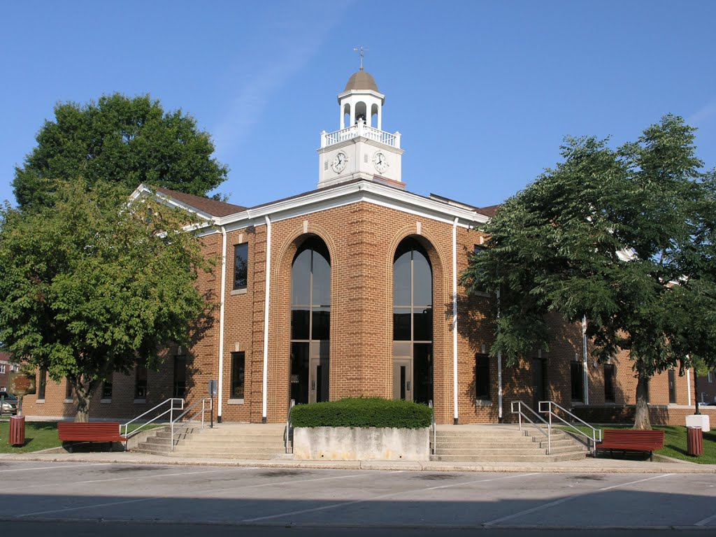 Clinton County Courthouse - Albany, KY