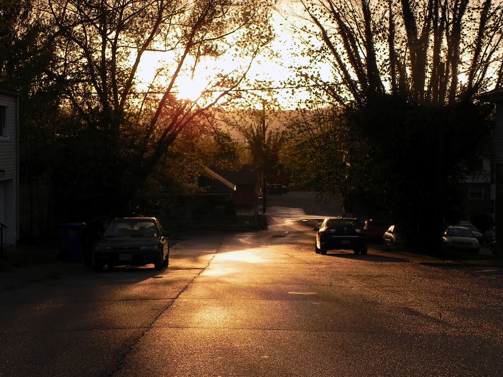 Sunset on Kent Street in Portsmouth, Ohio