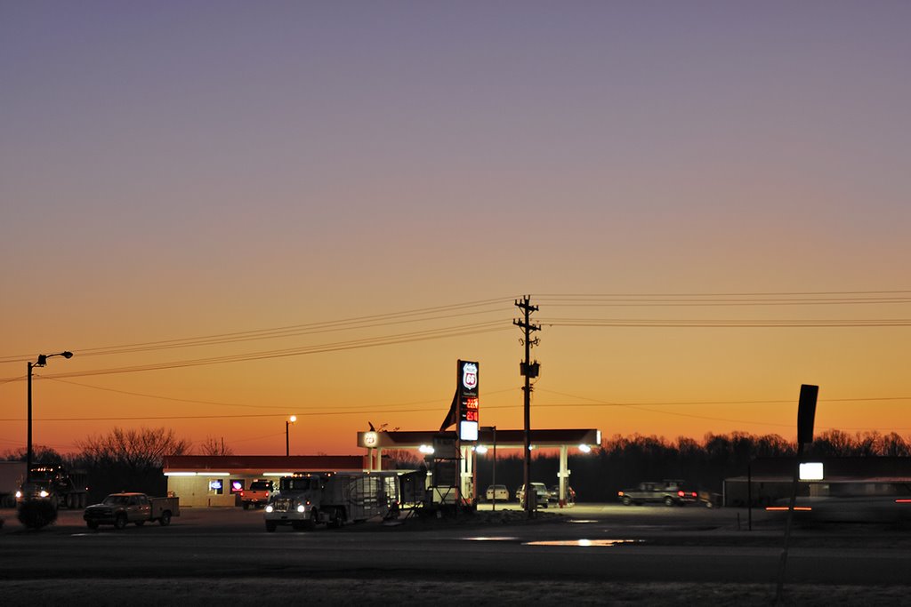 Gas Stration near Oak Grove, Kentucky