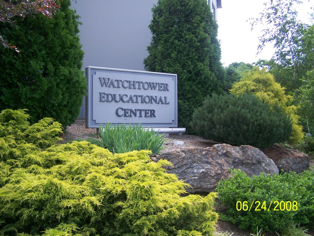 100 Watchtower Dr