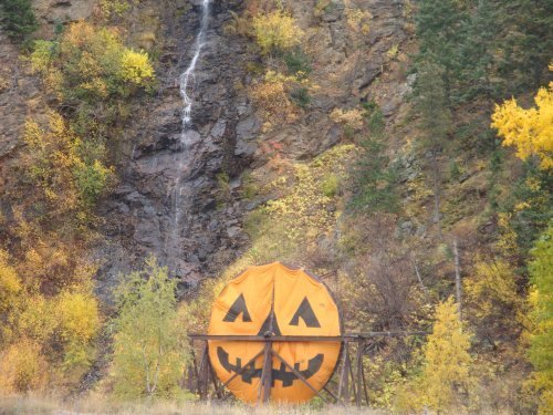Loch Lomond Hike 10-08 - 10 Halloween Watermill in Idaho Springs