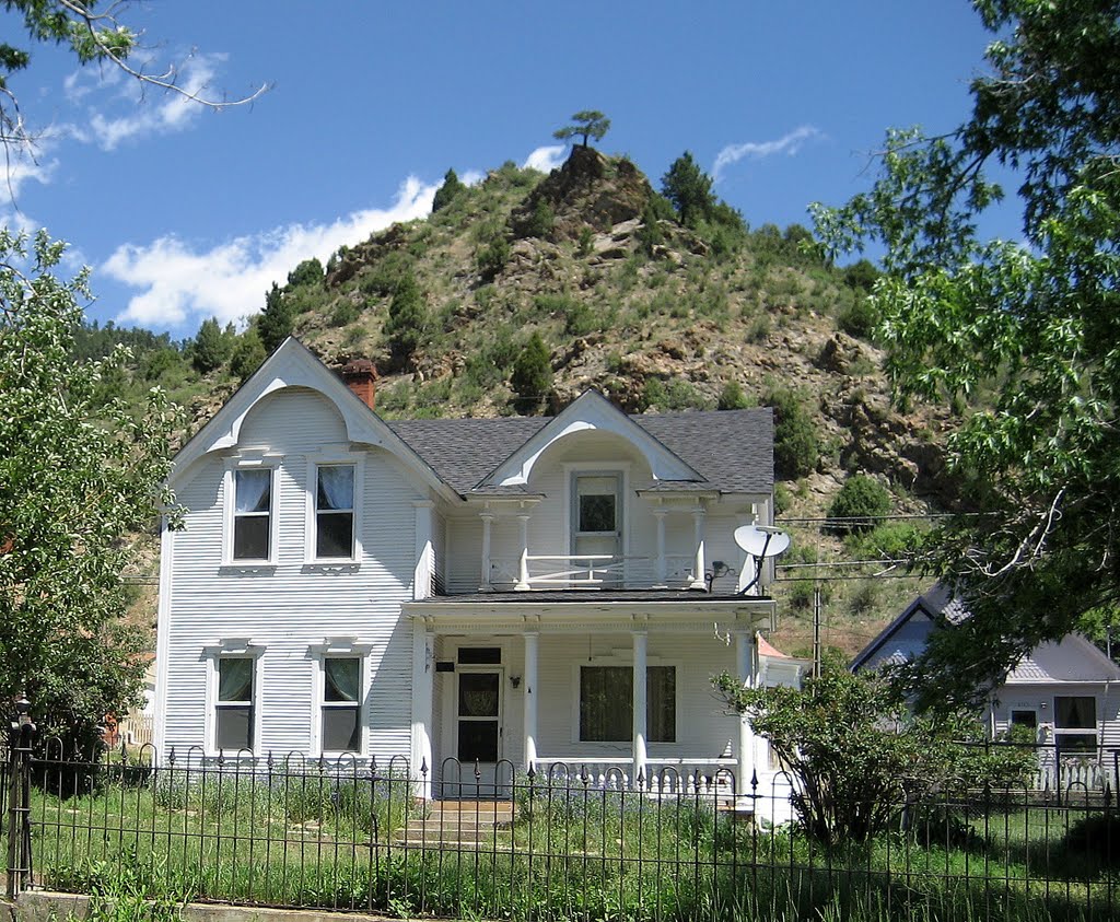 Victorian home built in the glory days of gold mining