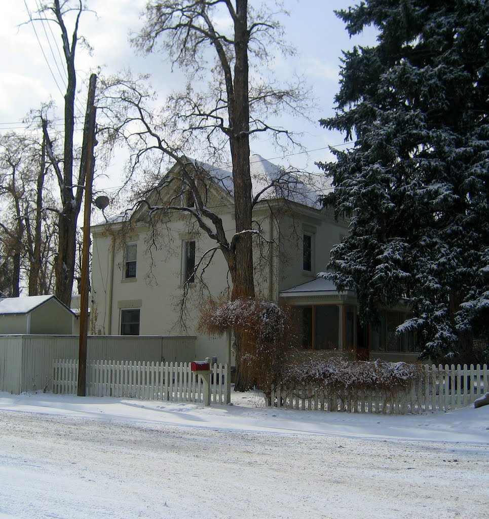 old farm house in Wheat Ridge