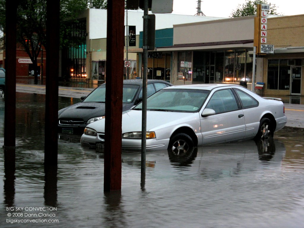 2008 - July 3rd - 01:15Z - Looking SW - Flooding in Brush.