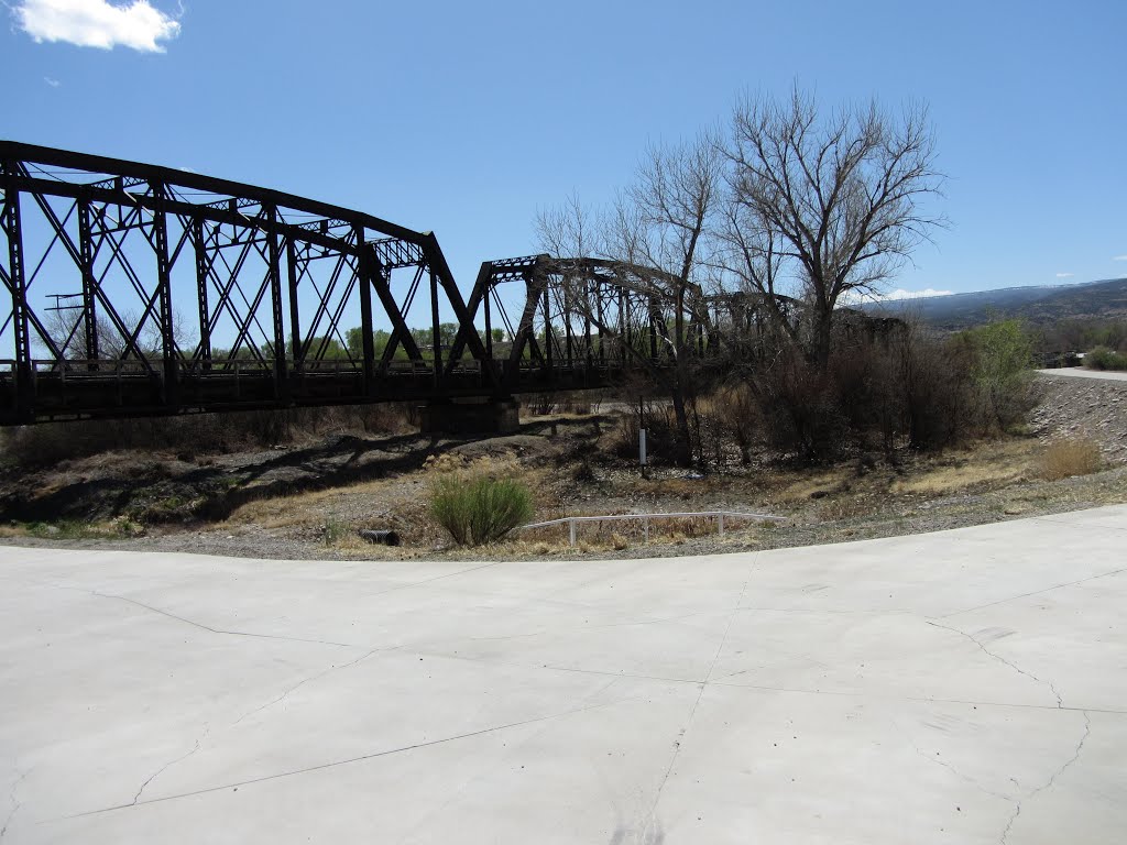 Train Bridge